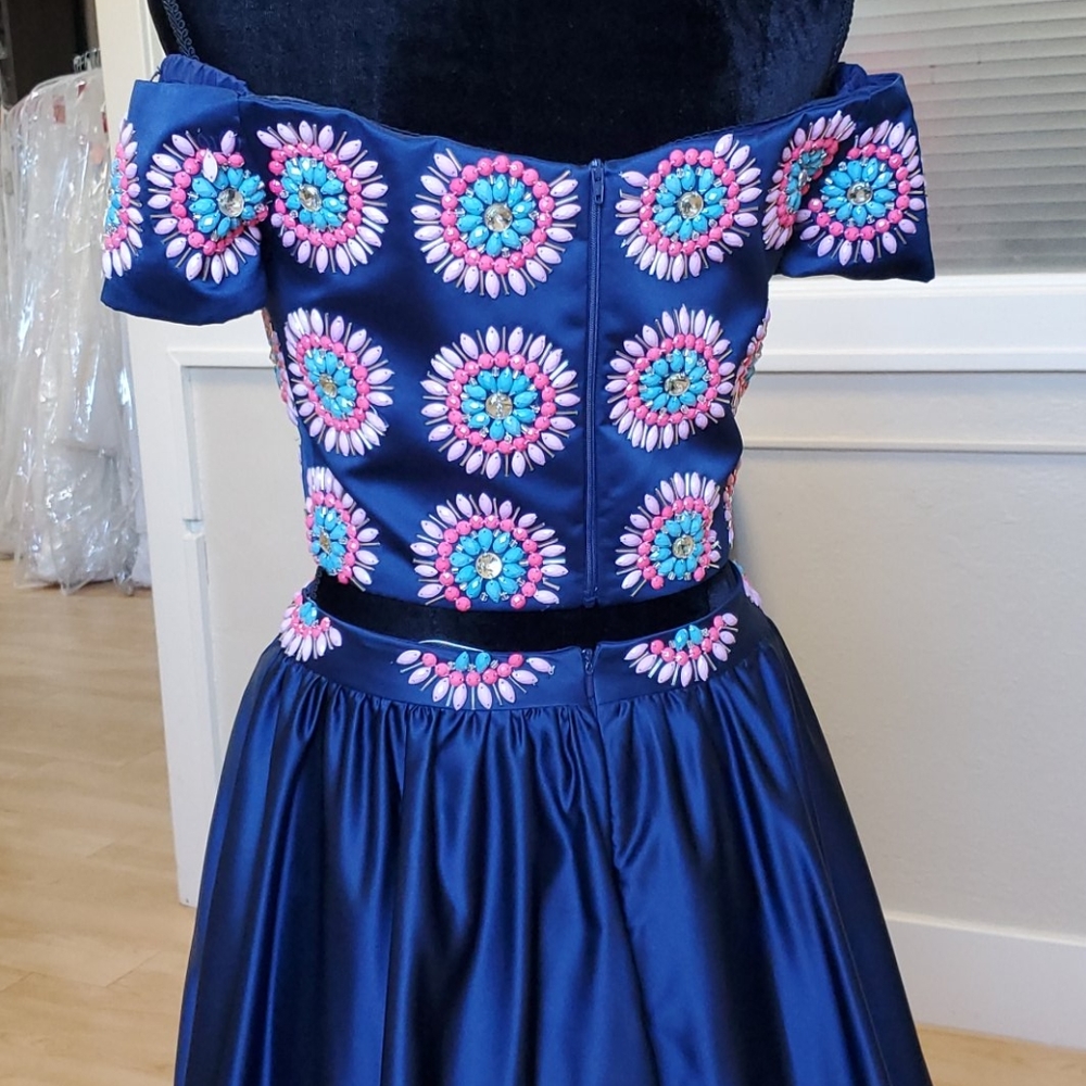 Size 8 TOP ONLY beaded navy satin Off Shoulder Crop Corset by Rachel Allan - Picture 6 of 9